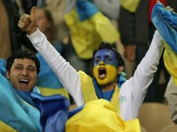 Украина - Швеция: Киев сегодня в сине-желтых цветах