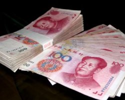 Нацбанк частично меняет доллар на юань