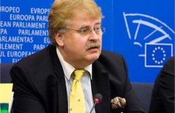 Европарламент: ЕС не должен упрощать визовый режим с Украиной до выборов