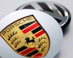 Компания Volkswagen поглотит автоконцерн Porsche к августу 2012 года
