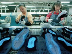 Adidas закрывает свою китайскую фабрику по производству одежды