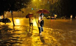 Сильнейший за последние 60 лет ливень в Пекине привел к гибели 10 человек