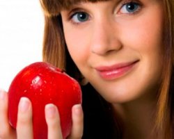 Ученые: Яблоки спасут женщин от лишнего веса и инфаркта