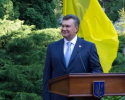 Янукович пожелал мусульманам Украины процветания