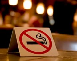 Вступил в силу закон о запрете курения в ресторанах и барах