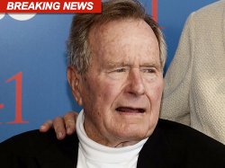 Бывший президент США Джордж Буш-старший попал в реанимацию