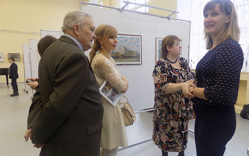 Жителям Клинцов показали «Город глазами художника»