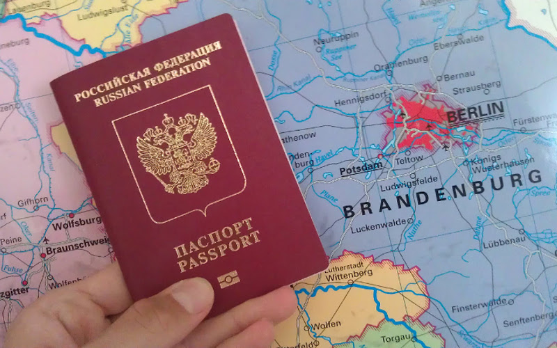 Потерявшего в Берлине паспорт мужчину искали через брянские сайты