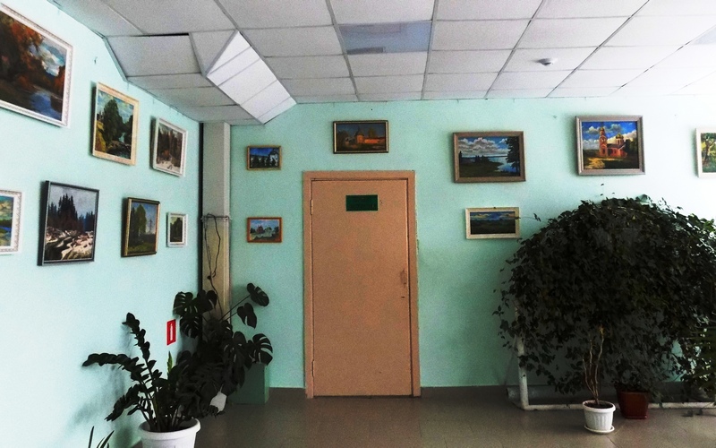 Картинная галерея открылась в сельской школе