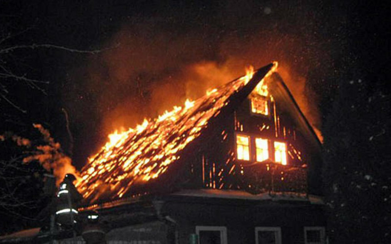 В стародубской деревне Крюков при пожаре погибли три человека