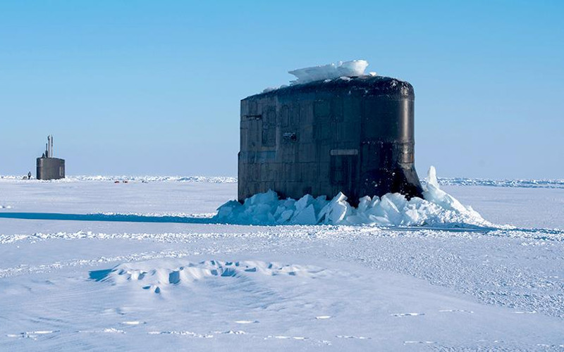 Российские Ту-142 обнаружили подводные лодки НАТО в Арктике
