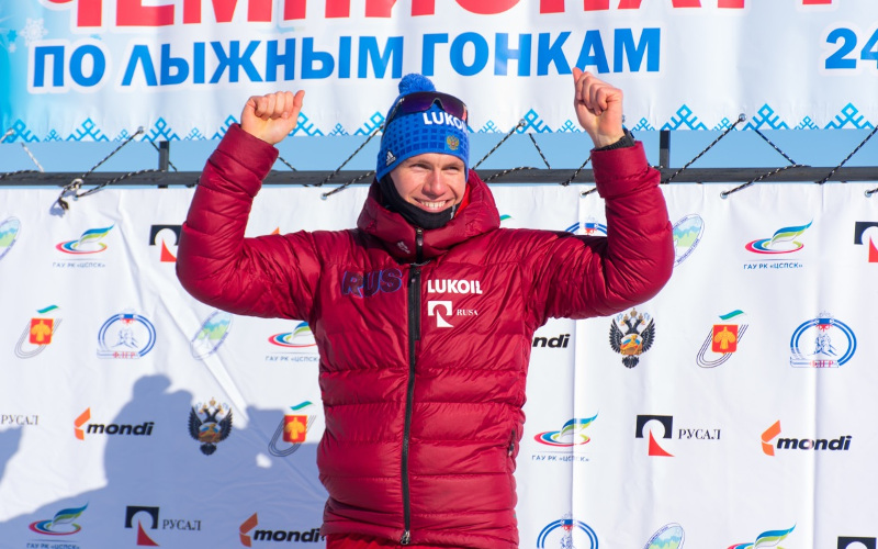Брянский лыжник Александр Большунов стал чемпионом России