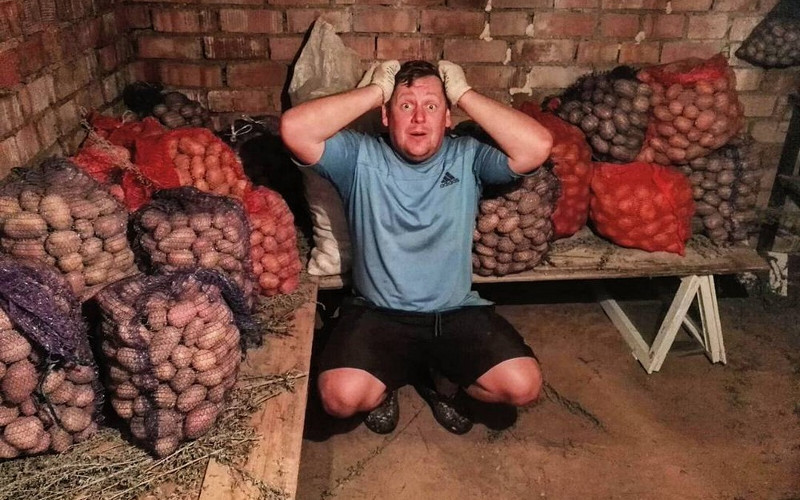 Житель Погарского района украл с базы картофеля почти на полмиллиона рублей