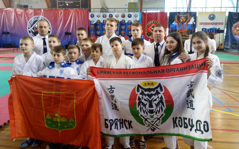 Брянские бойцы завоевали шесть медалей на всероссийских соревнованиях по кобудо