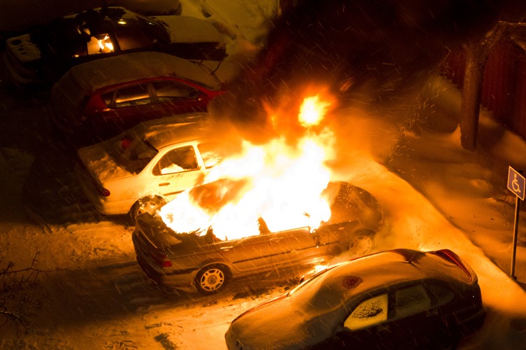 В Володарском районе Брянска сгорел автомобиль