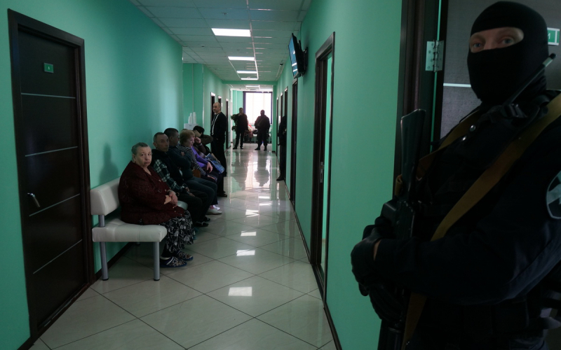 Мошенничество в брянской клинике «МедЛайф»: задержаны еще трое