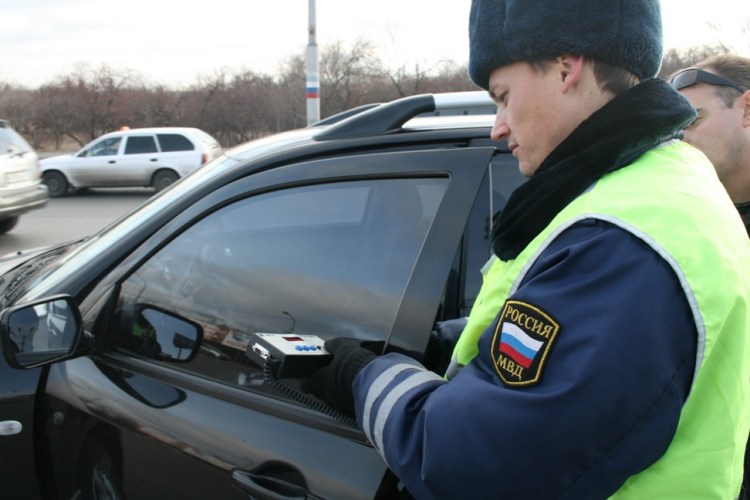 В Брянске начнут охотиться на водителей тонированных автомобилей