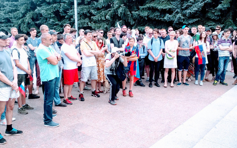 Брянским сторонникам Навального хватило на митинг полчаса