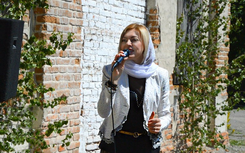 Певица Сергия выступила перед прихожанами севского храма