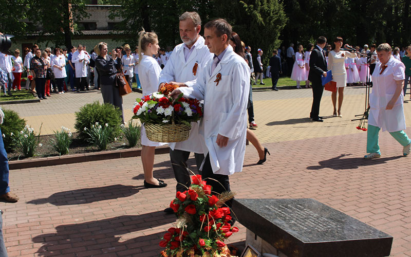В Брянске почтили память военных медиков