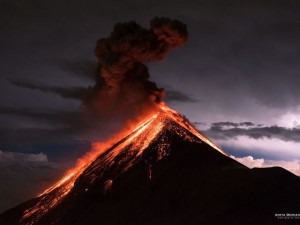 Жертвами извержения вулкана в Гватемале стали 25 человек