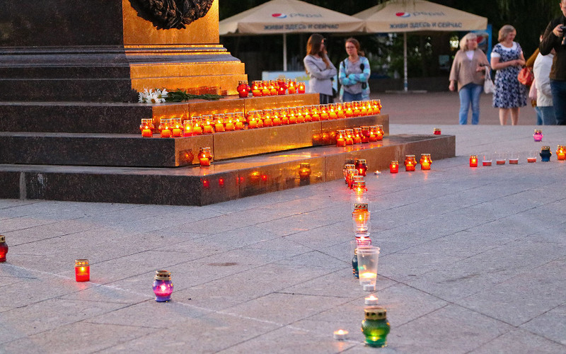 В Брянске в годовщину начала Великой Отечественной войны зажгли свечи