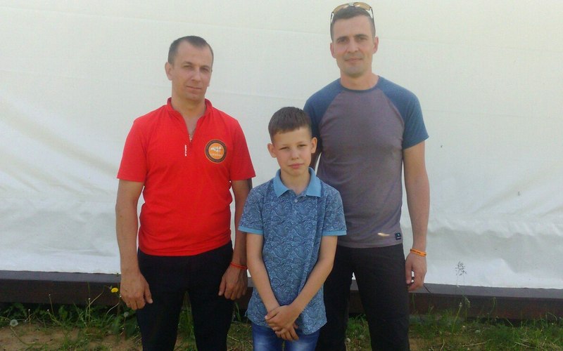9-летний брянец Кирилл Петрухин вновь встретился со своими спасителями