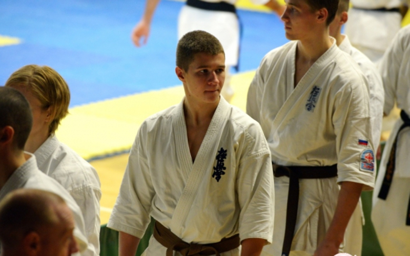 Максим Войтов из Брянска стал серебряным призером чемпионата России по каратэ