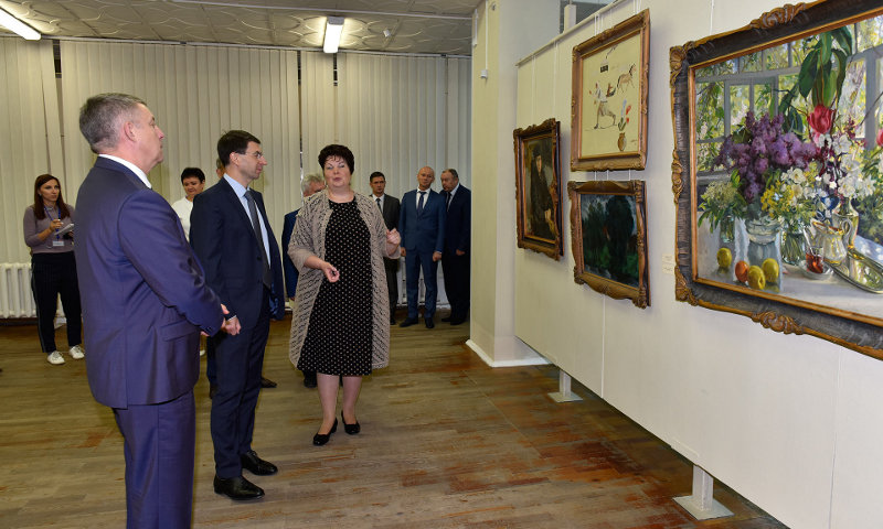 Полпреда президента заинтересовали картины Боровиковского в брянском музее
