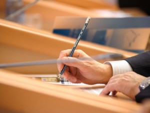 Право законодательной инициативы получила Общественная палата Тюменской области