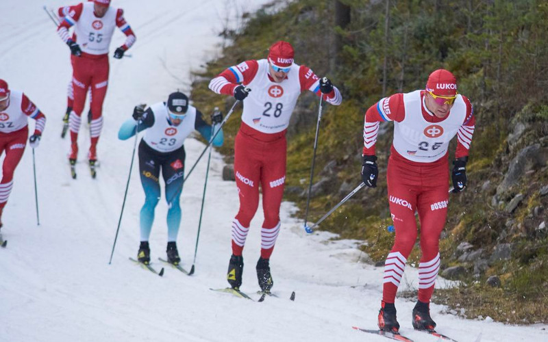 Брянский лыжник Большунов выиграл спринт в финском Рованиеми