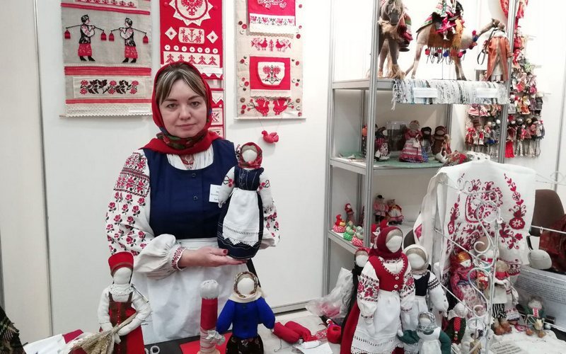 Куклы брянского мастера оценили на конкурсе в Санкт-Петербурге
