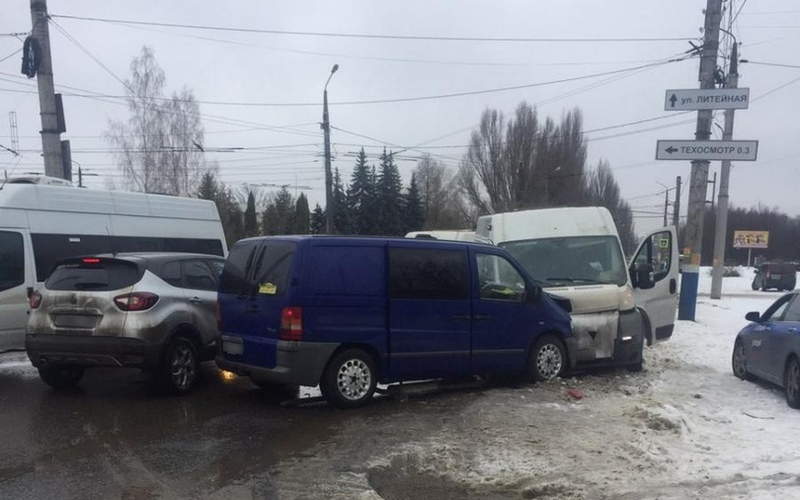 Нарушителям ПДД запретят водить маршрутки в Брянской области