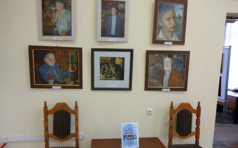 Брянский живописец Вячеслав Машин устроил выставку портретов