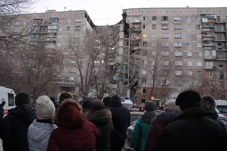 Возможно, взрыв дома в Магнитогорске - теракт, а в маршрутке сгорели террористы