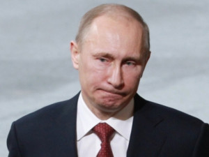 Доходы Путина за год упали вдвое
