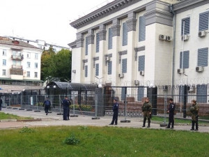 Взрыв в Киеве произошел у здания российского посольства