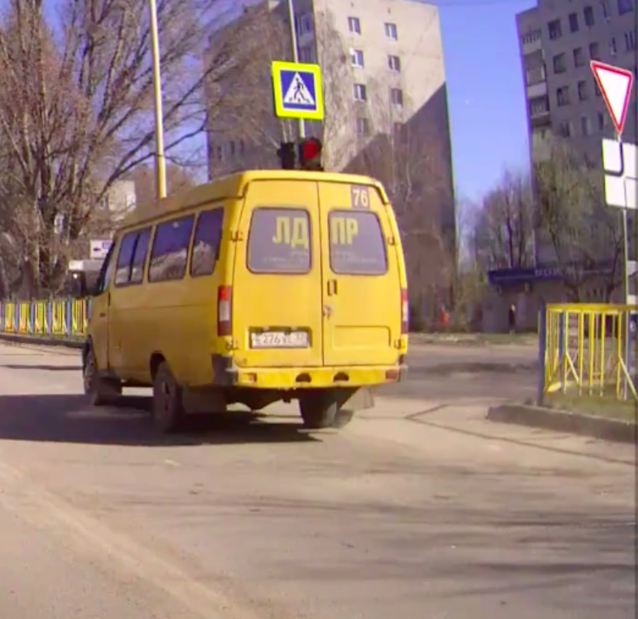 В Брянске лихой водитель маршрутки №76 рискует жизнями пассажиров
