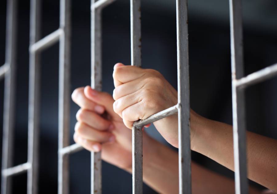 Севский суд отправил в тюрьму двух нелегальных мигрантов