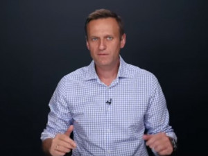Навальный заявил, что маразм Путина угрожает России