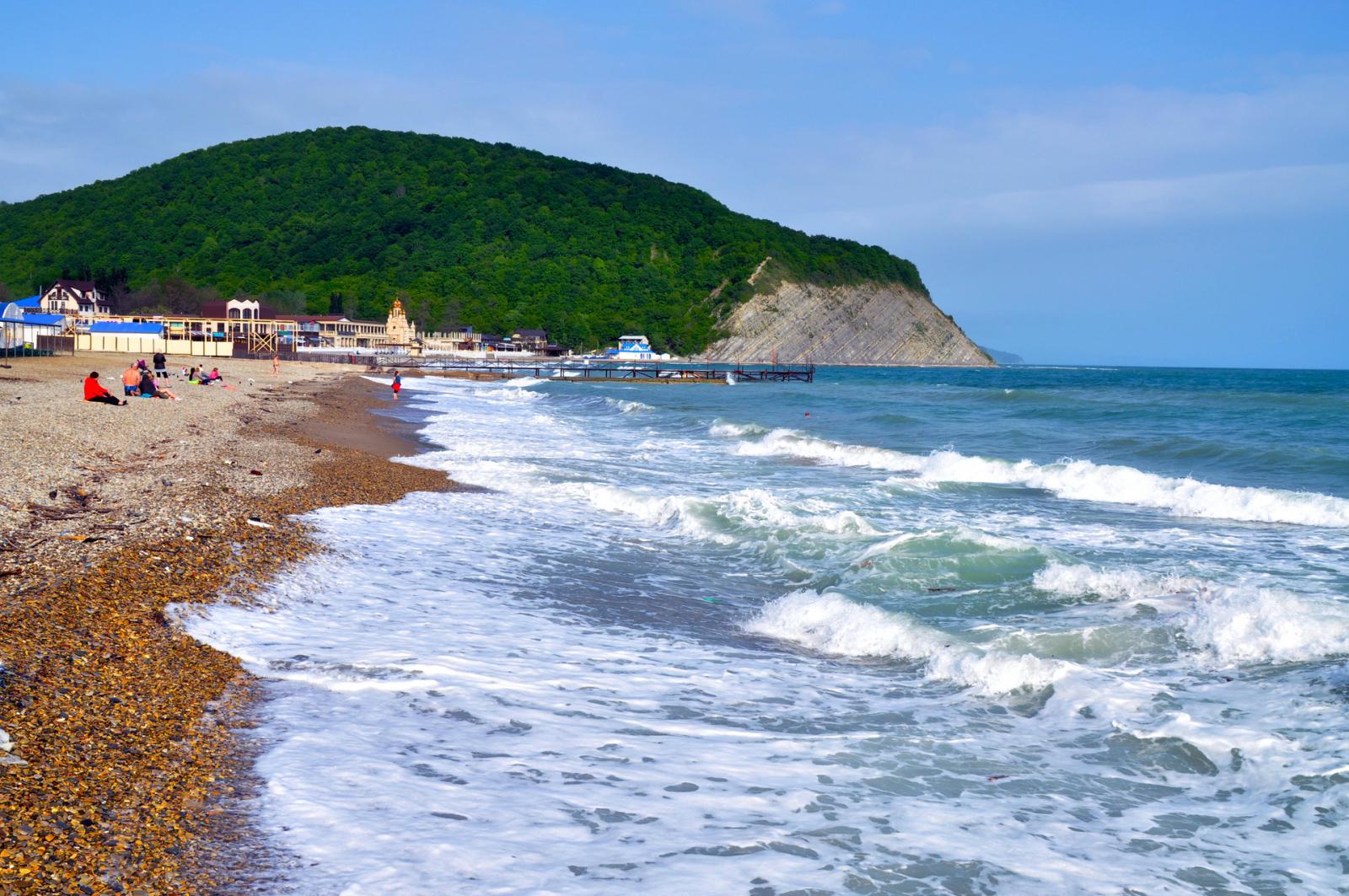 Названы самые дешевые курорты для летнего отдыха на море в России