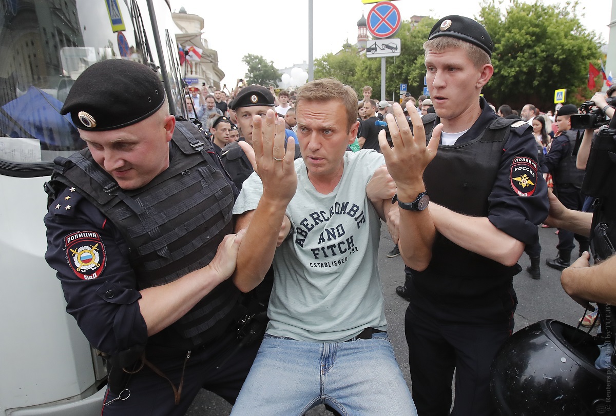 Митинг в поддержку Ивана Голунова закончился