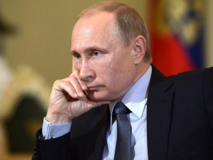 О готовящейся реформе, которая позволит Путину остаться у власти после 2024 года, узнал Bloomberg