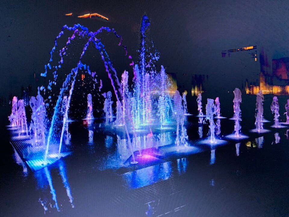 Александр Хлиманков показал каким будет светомузыкальный фонтан Майского парка