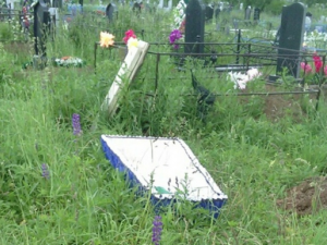 Пустой гроб на кладбище напугал жителей Прикамья