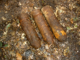 В Брянском районе обнаружили авиационные бомбы и артснаряды времен войны