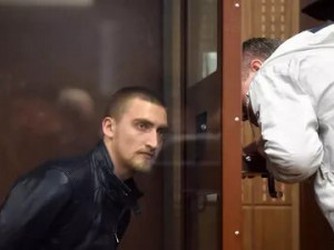 Известные люди России просят прекратить беспредел в отношении актера Павла Устинова