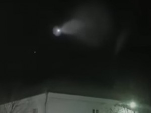 Неизвестный объект взорвался в небе над Челябинском