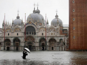 Венецию затопило – более 80% поверхности города скрылось под водой