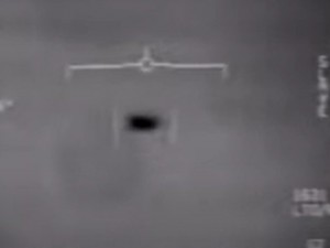 Пентагон показал НЛО на видео